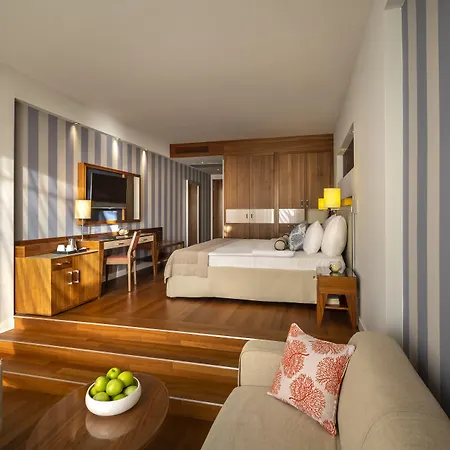 President Hotel, Valamar Collection ホテル 5*