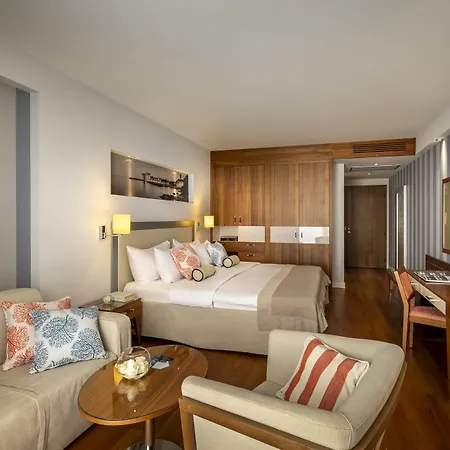 President Hotel, Valamar Collection 5*