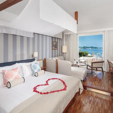 酒店 President Hotel, Valamar Collection 5*