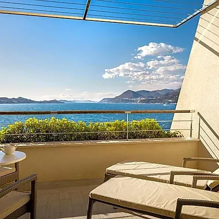 President Hotel, Valamar Collection 5*