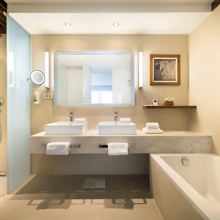 酒店 President Hotel, Valamar Collection 5*