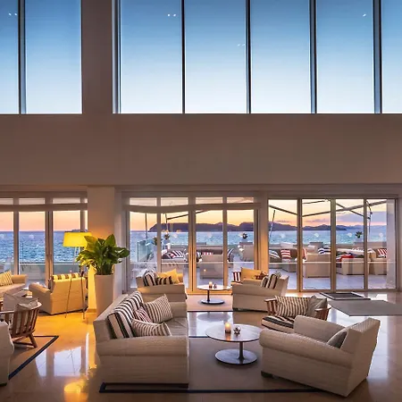 President Hotel, Valamar Collection Hotel