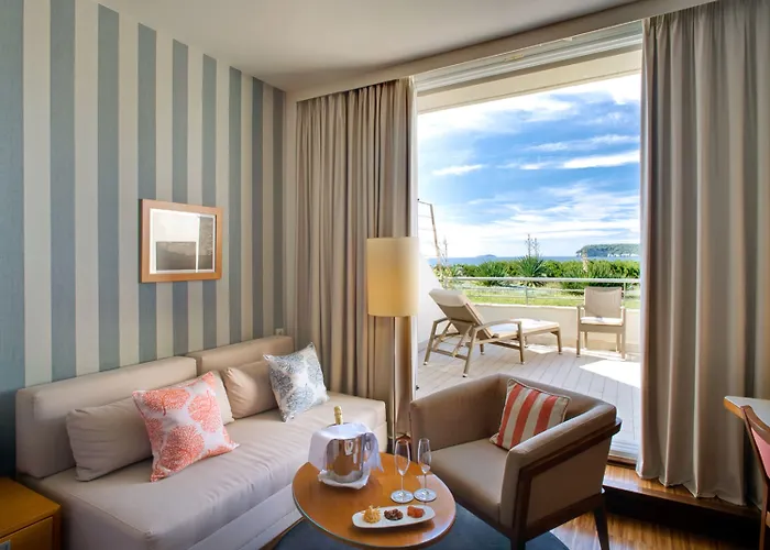 President Hotel, Valamar Collection Hotel