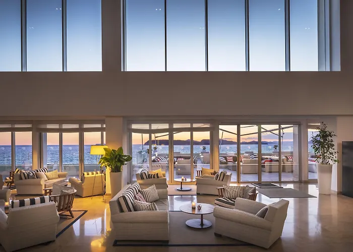 Hotel President Hotel, Valamar Collection 5*